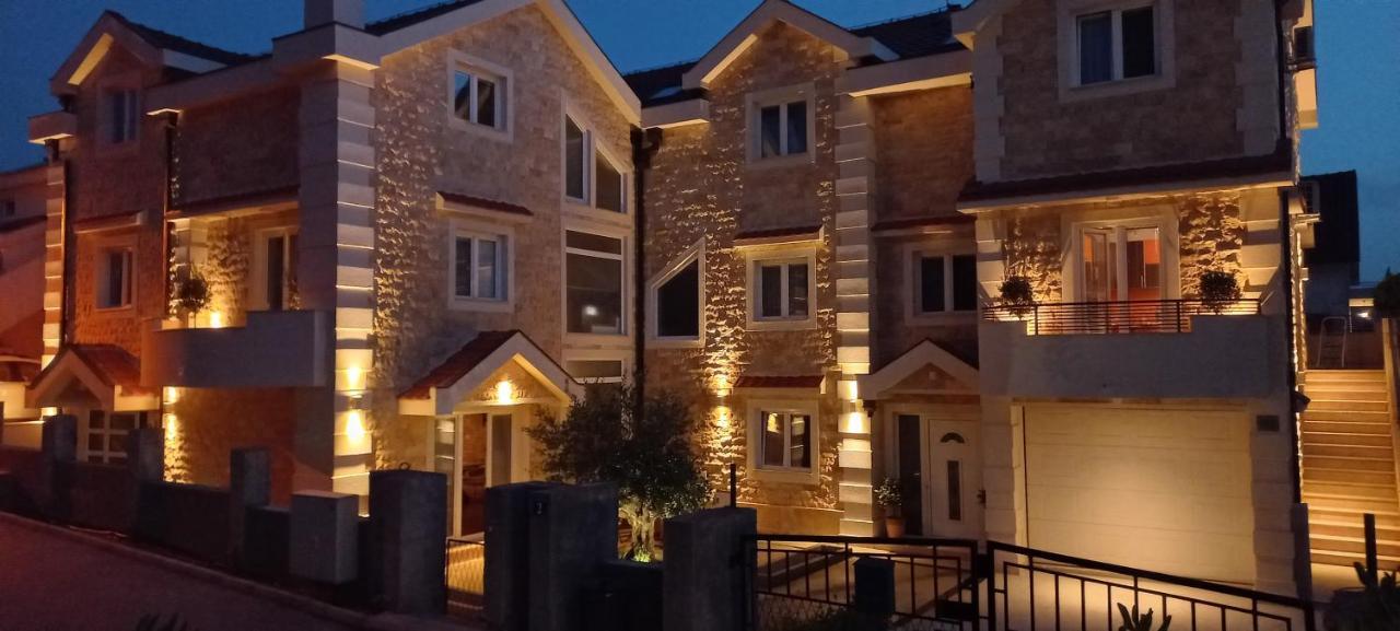 42° North Apartments تيفات المظهر الخارجي الصورة