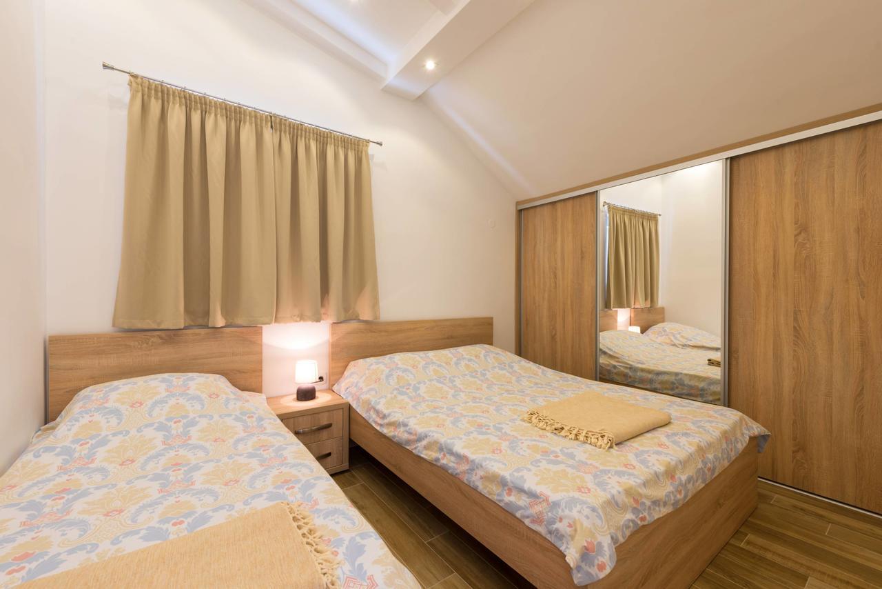 42° North Apartments تيفات المظهر الخارجي الصورة