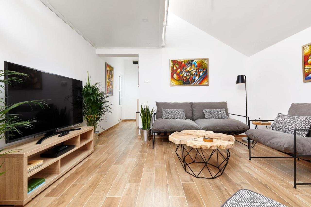 42° North Apartments تيفات المظهر الخارجي الصورة